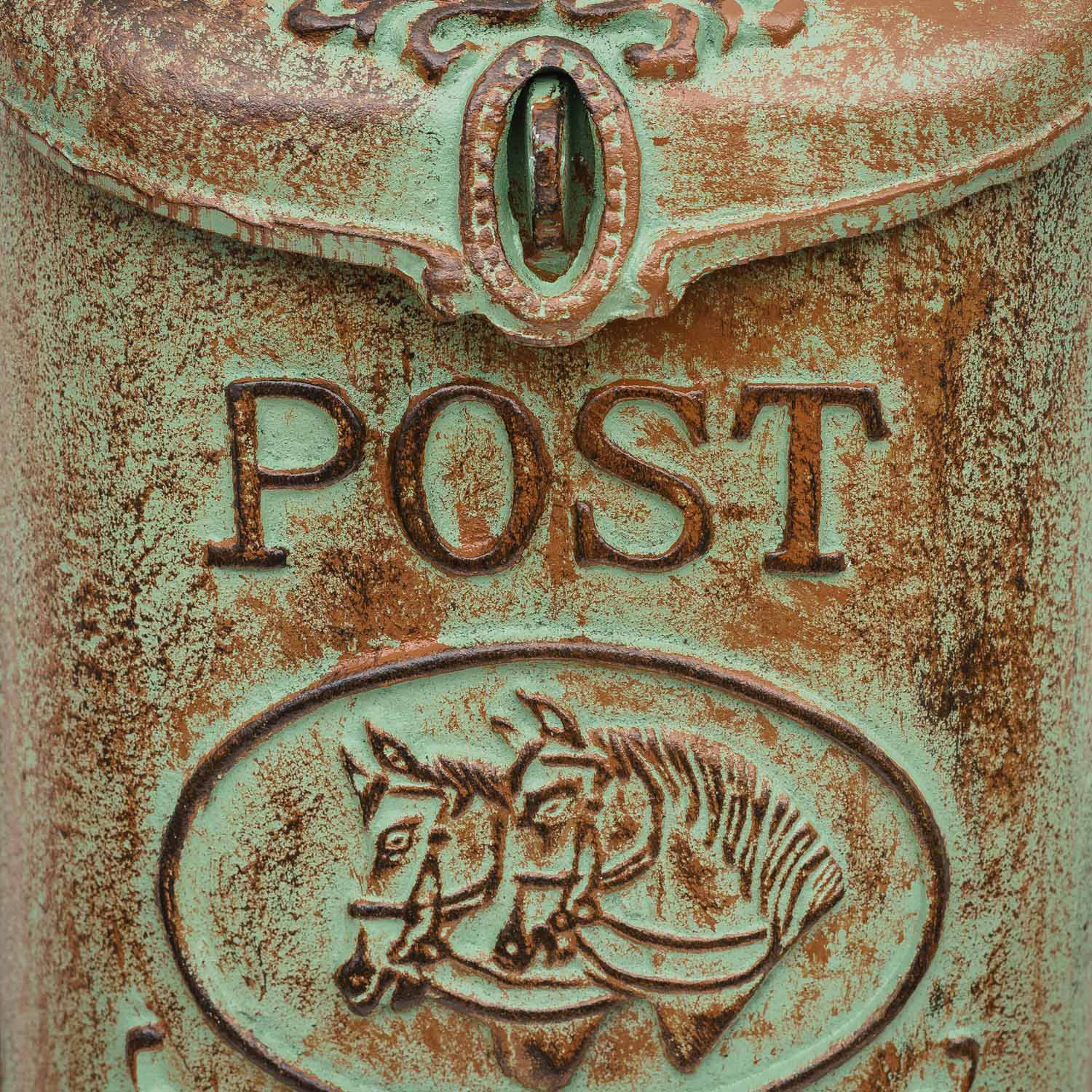 Briefkasten Wandbriefkasten Eisen Antik-Stil Landhausstil Pferd Shabby grün