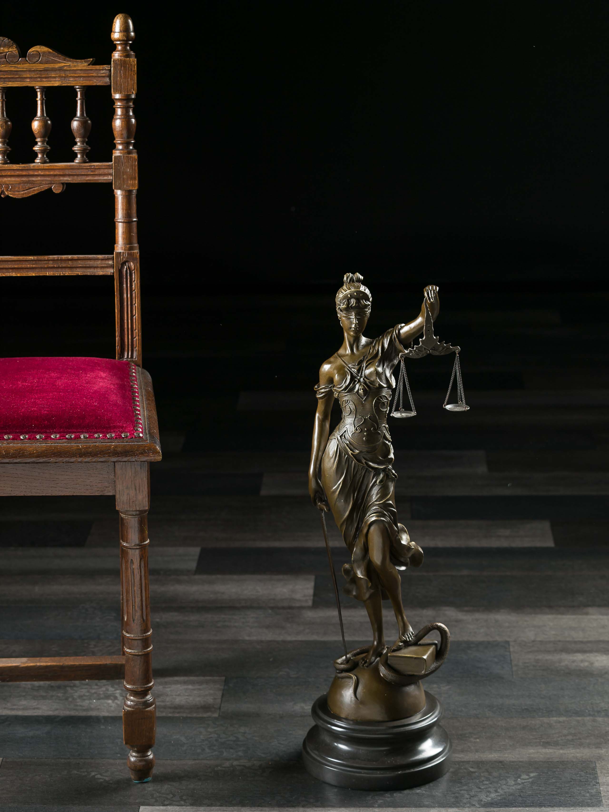 Bronzeskulptur Justitia Justizia Bronze Figur Skulptur sculpture Justice