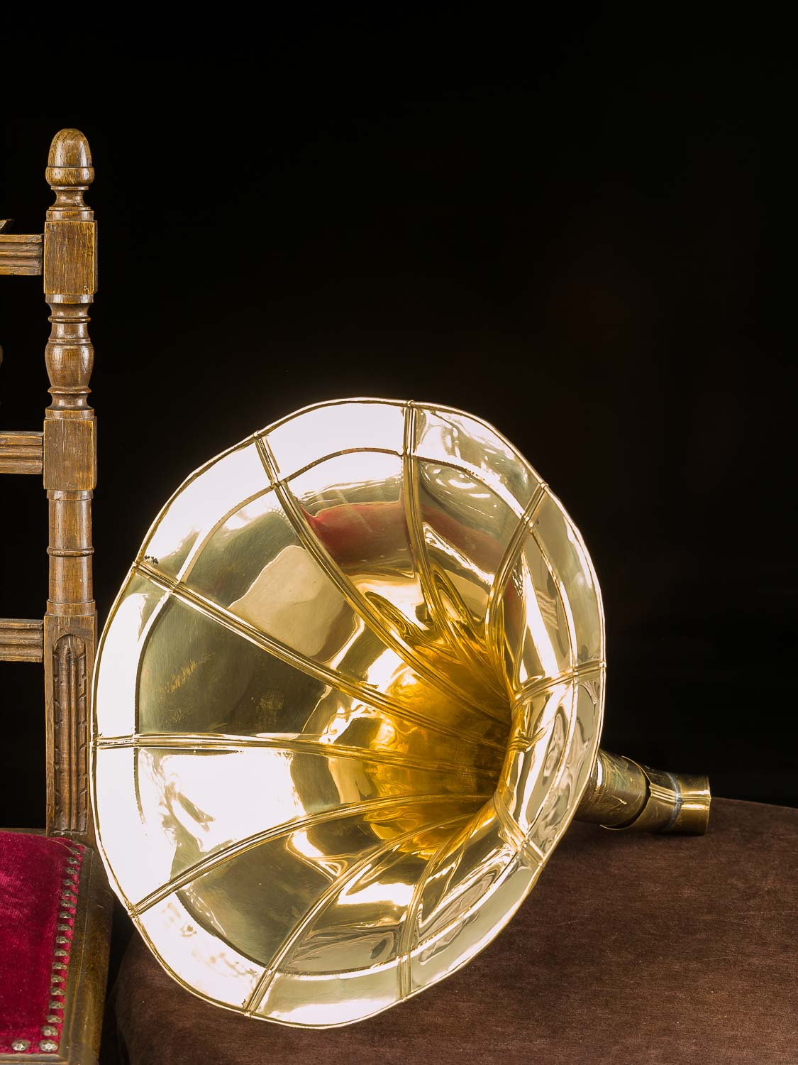 Trichter Grammophon Horn goldfarben im antik Stil gramophone